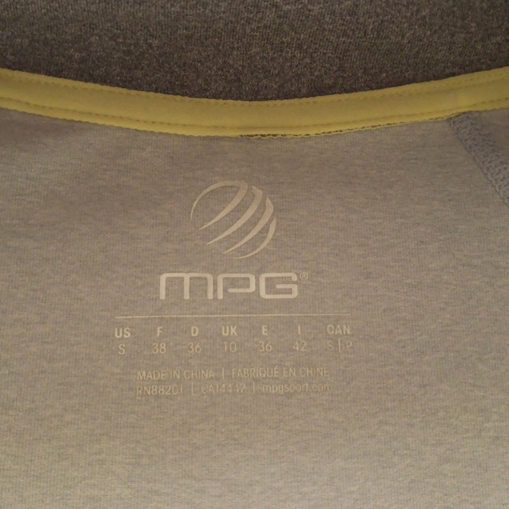 Athletic jacket - Picture 2 of 3